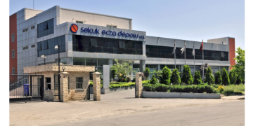 Selçuk Ecza karını yüzde 539 artırdı