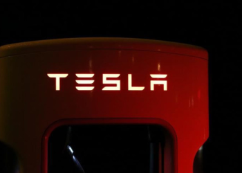 Tesla, misilleme tarifelerinin neden olabileceği maliyet artışlarına karşı uyardı