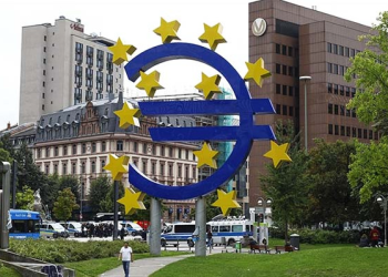 Euro Bölgesi’nde yatırımcı güveni nisanda çakıldı