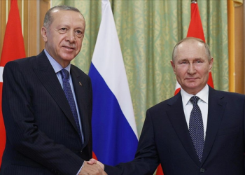 Erdoğan, Putin ile görüştü: Ev sahipliği yapmaya hazırız