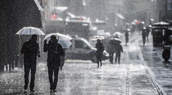 Meteoroloji uyardı: 3 bölgede kuvvetli sağanak!