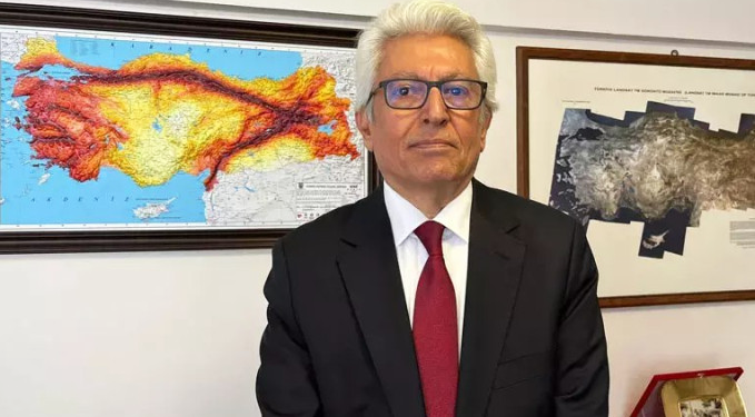 Pampal: Ege’de büyük bir deprem olursa şaşırmam