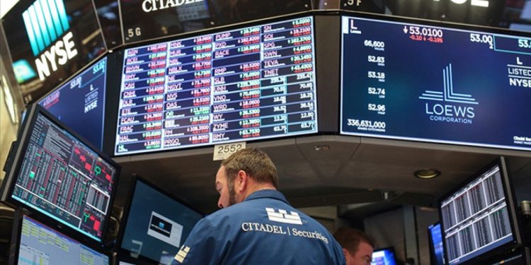 New York borsası günü karışık seyirle tamamladı