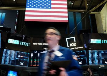 Fed tutanakları öncesi ABD borsaları karıştı!