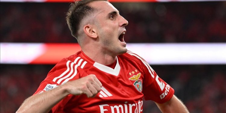 Fenerbahçe Kerem Aktürkoğlu için saat sayıyor