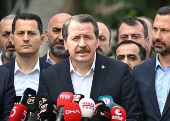 Memur-Sen, bakanlık önünde Hakem Kurulu’na seslendi