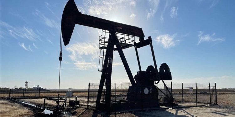 Petrol fiyatları yükselişe geçti