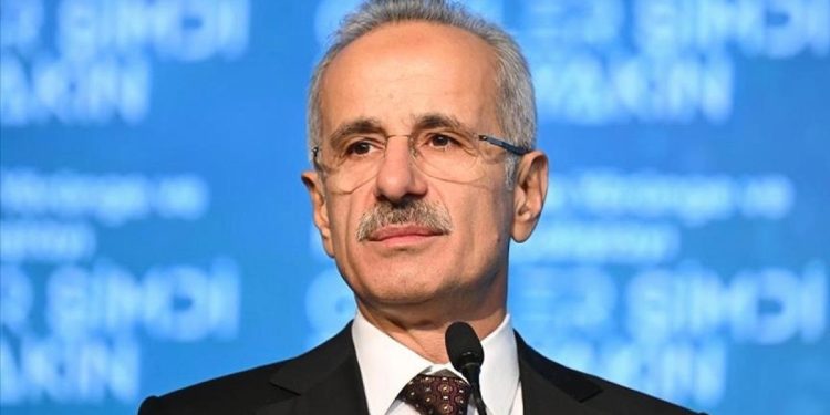 Uraloğlu 5G ihalesi için tarih verdi