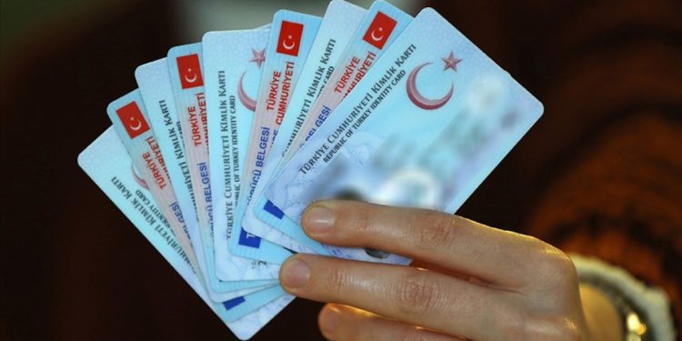 Bakan Yerlikaya’dan eski tip ehliyet uyarısı