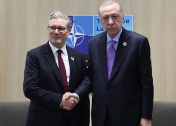 Erdoğan, İngiltere Başbakanı Starmer ile görüştü
