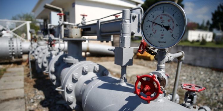 OPEC+ toplantısı öncesi petrol fiyatlarında gerileme