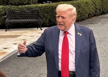 Trump’tan Hamas’a tehdit, generallere uyarı