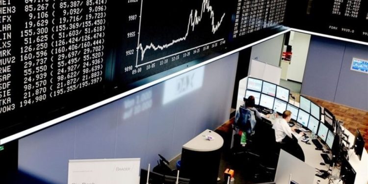 Avrupa borsaları Fransa’daki siyasi belirsizlikle geriledi