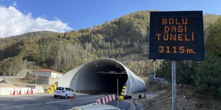 Bolu Dağı Tüneli İstanbul yönü kısmen trafiğe kapatılacak