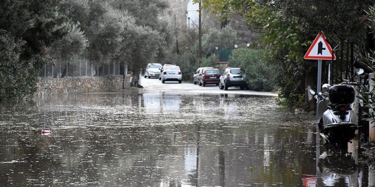 İçişleri Bakanlığı’ndan 10 il için uyarı: Sel ve hortum riskine dikkat