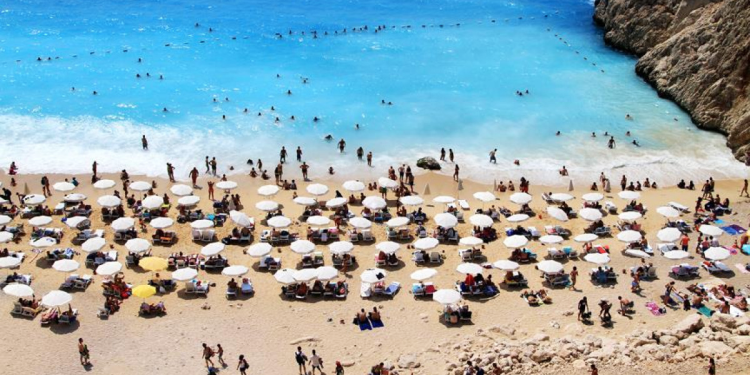 Türkiye’nin turizm geliri yılın üçüncü çeyreğinde yıllık bazda yüzde 3,9 arttı
