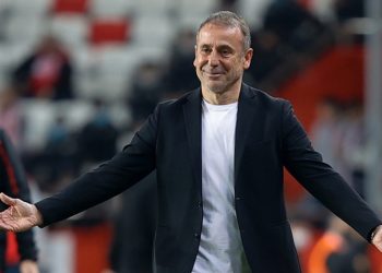 Abdullah Avcı, Süper Lig’e yine Karadeniz’de dönüyor