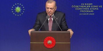 Erdoğan: Görevdeki 10 öğretmenden 8’ini biz atadık