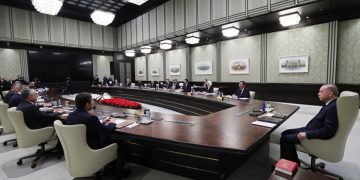 Kabine yarın toplanıyor: Terörsüz Türkiye ve ekonomi gündemde
