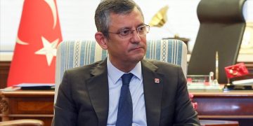 Özgür Özel’den Fenerbahçe’ye destek telefonu