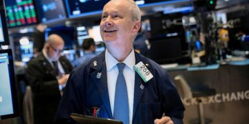 S&P 500 tüm zamanların en yüksek kapanışını yaptı