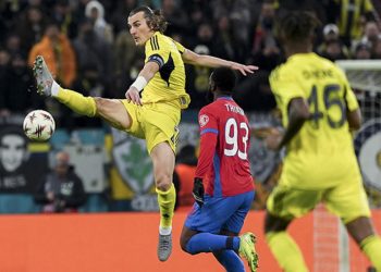 FCSB ile berabere kalan Fenerbahçe play-off’ta devam ediyor