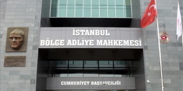 Savcı, adliyede kadın hâkimi vurdu