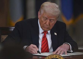 Trump’tan Grönland’a destek veren 8 AB ülkesine gümrük vergisi kararı