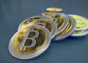 Bitcoin’de düşüş hız kesmiyor!