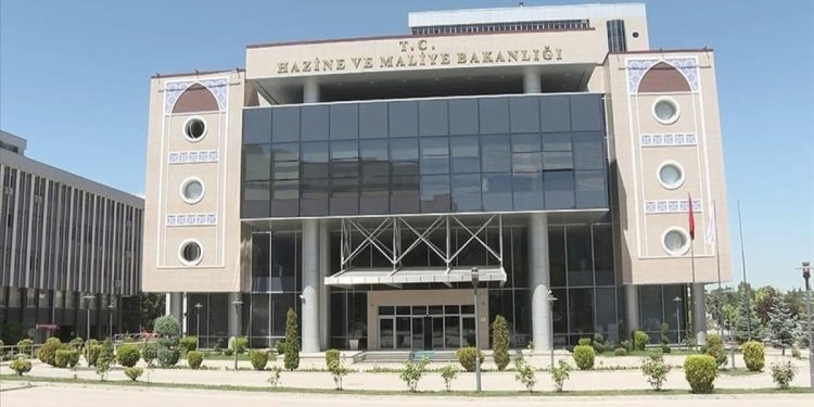 Maliye’de FETÖ operasyonu! 93 vergi müfettişi gözaltında