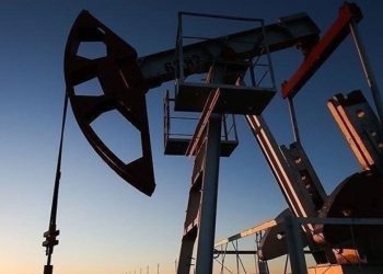 Petrolde bekleyiş