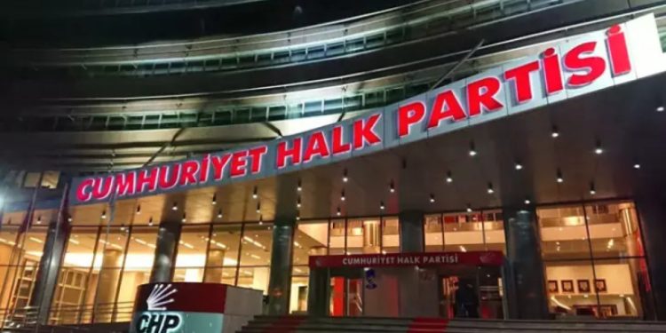 223 CHP’liden mutlak butlana karşı imza