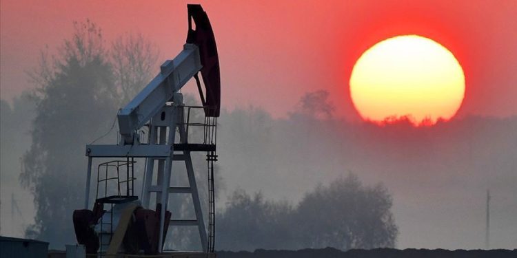 ABD-İran temasları petrol fiyatlarını aşağı çekti