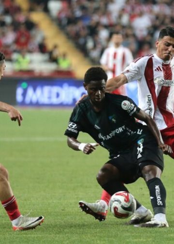 Antalyaspor galibiyete rağmen Süper Lig’e veda etti