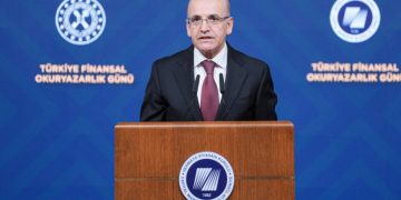 Bakan Şimşek’ten yatırımcıya ‘tüyo değil analiz’ mesajı