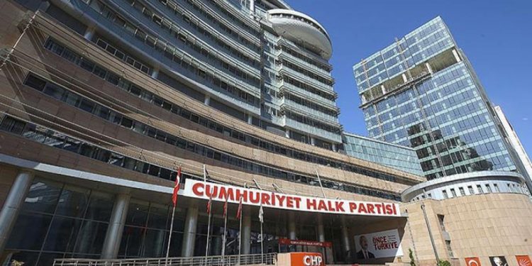 CHP’de Yargıtay bilmecesi: Kılıçdaroğlu iptal etti, Özel yineledi