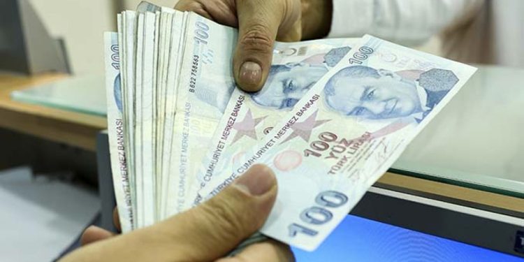 Emekli ikramiyesi ve maaş ödemeleri bugün hesaplara yatırılacak
