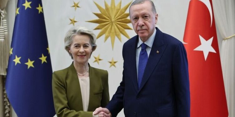 Erdoğan AB Komisyonu Başkanı Leyen ile telefonda görüştü