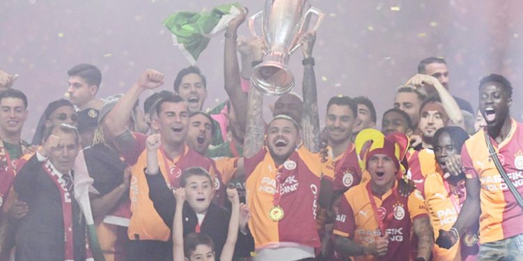 Galatasaray’dan çifte başarı
