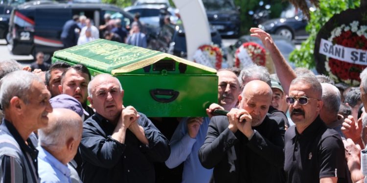 İş insanı Aydın Çavuşoğlu son yolculuğuna uğurlandı