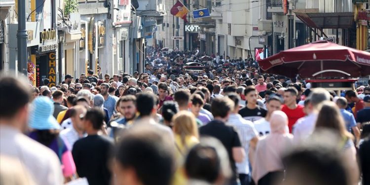 İşsizlik ilk çeyrekte geriledi