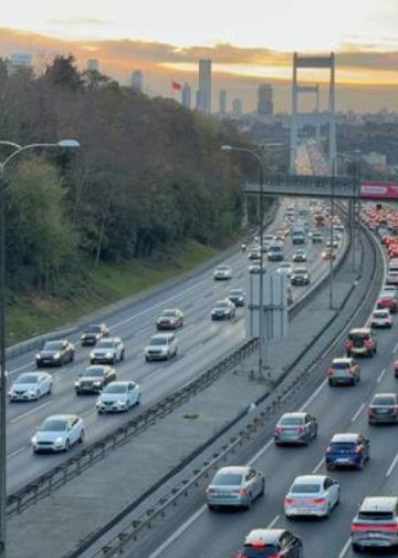 İstanbul’da bazı yollar ve Taksim metrosu kapatıldı