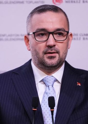Karahan’dan enflasyon mesajı: Sıkı para politikası sürecek