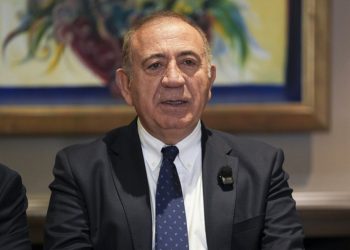 Kayyum Gürsel Tekin görevden alındı