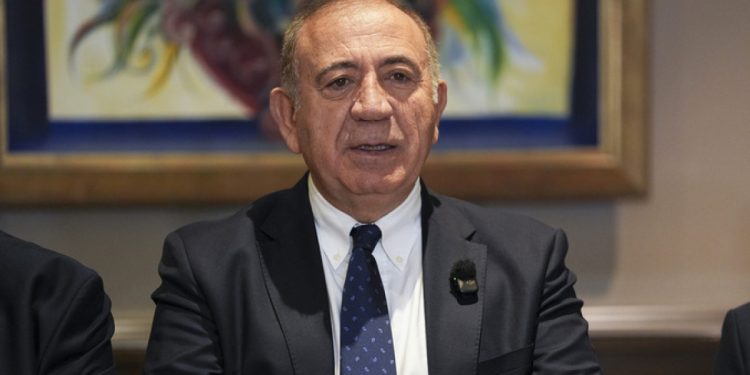 Kayyum Gürsel Tekin görevden alındı