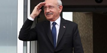 Kılıçdaroğlu, Özel’in grup başkanlığının iptali için TBMM’ye dilekçe verdi