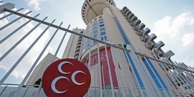 MHP Isparta il teşkilatı ile 13 ilçe teşkilatı feshedildi