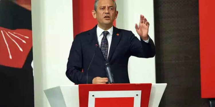 Özgür Özel: Kılıçdaroğlu ile tek uzlaşımız kurultay tarihinde olur