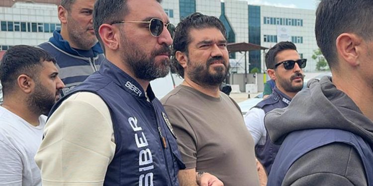 Rasim Ozan Kütahyalı tutuklandı