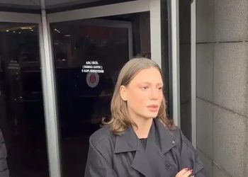 Serenay Sarıkaya yurt dışından dönüşünde gözaltına alındı